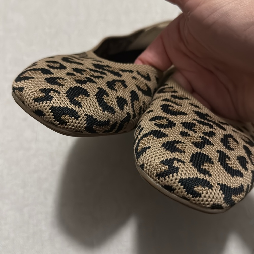 Like New Leopard Print SlipOn Flats-Knit-Sz 8-Brown/Black/Tan - Picture 12 of 13